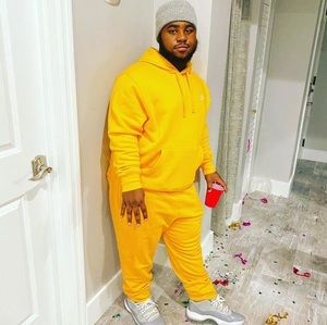 Meet your Posher, Dezo-denzel